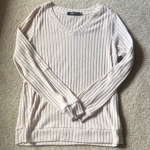 Ribbed V-Neck Sweater in Blush - Soft Lightweight Knit Sz M